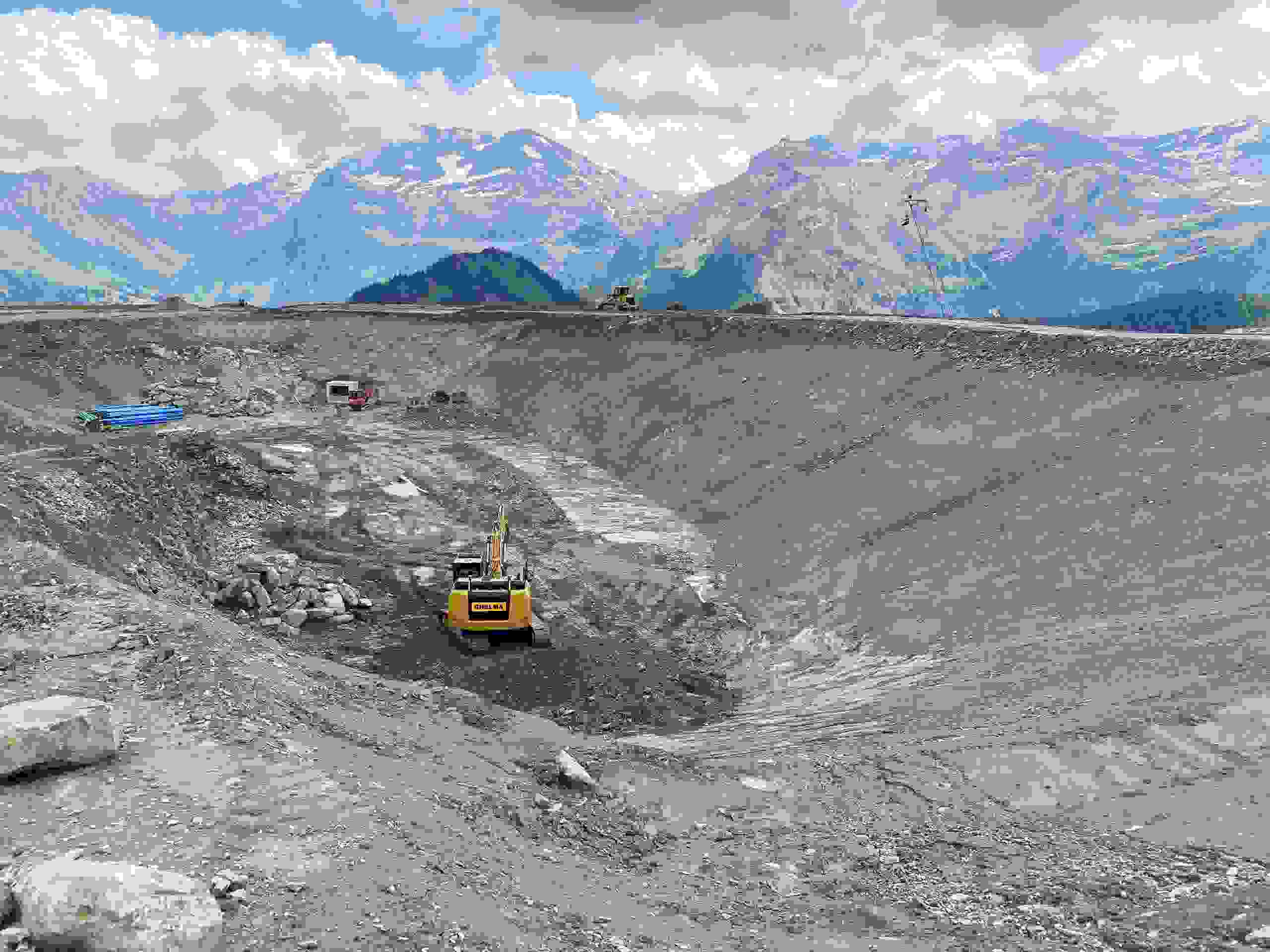 Construction du lac de rétention durant l’été 2020.