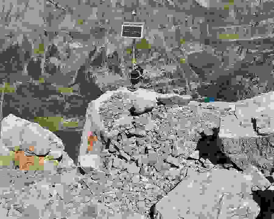 GPS-Messstation im oberen Bereich des Spitze Stei.