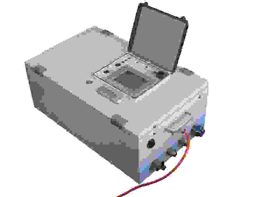 Appareil de mesure DPG-C3 pour le rinçage automatique, le contrôle du débit et de l'étanchéité des sondes géothermiques.