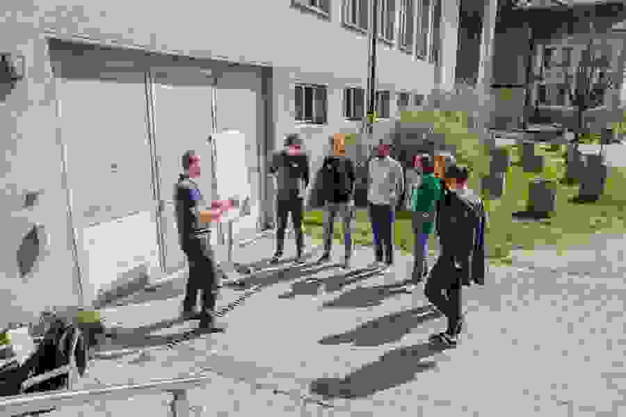 7 Spezialistinnen und Spezialisten teilen an diesem Tag ihre Fachkenntnisse und Erfahrungen aus dem Berufsalltag. 