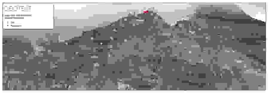 Frontansicht der Flanke Spitze Stei mit Positionen der installierten GPS, Messreflektoren und Kameras. Bei den Reflektoren handelt es sich um die Zielprismen für die automatisierten Tachymetermessungen.