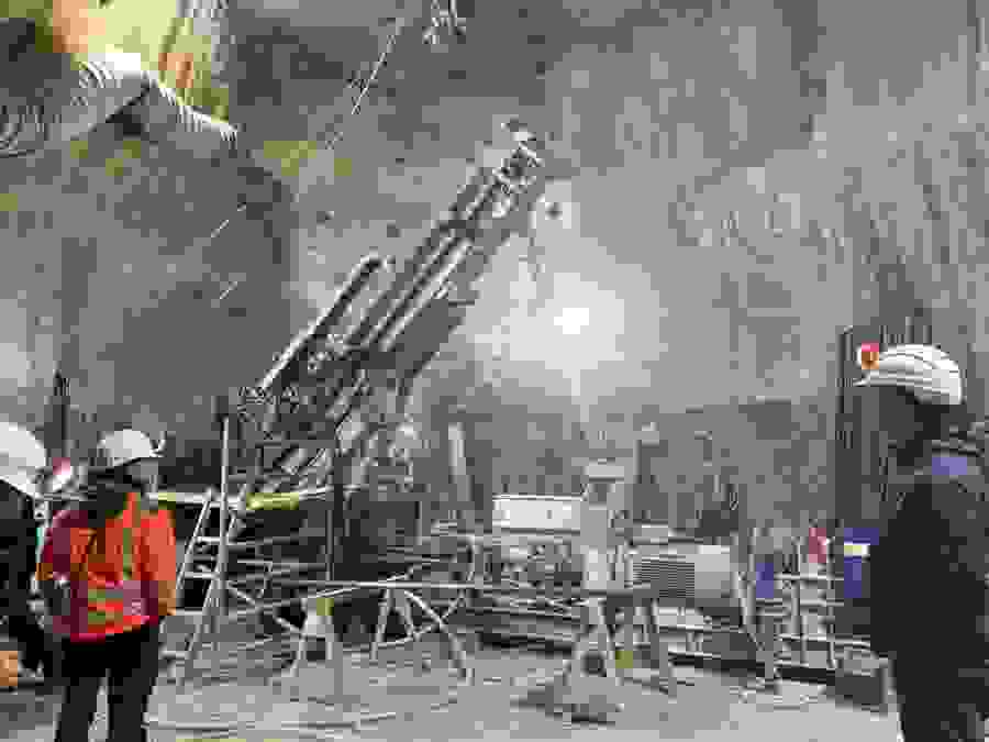 Die Mitarbeitenden der GEOTEST konnten einen Einblick in den aktiven Salzabbau gewinnen. 