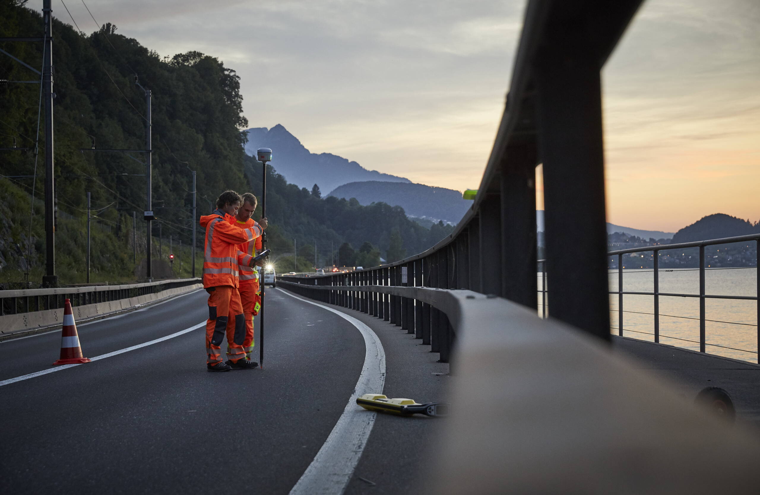 Baugrunduntersuchungen Nationalstrassen N1 und N8  Vorbereitung für die Sondierarbeiten.