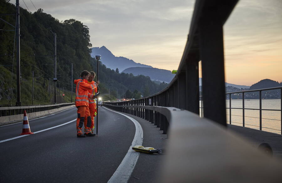 Baugrunduntersuchungen Nationalstrassen N1 und N8  Vorbereitung für die Sondierarbeiten.