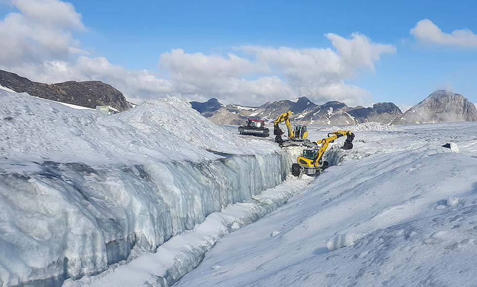 Plaine Morte Der Gletschersee Faverges läuft geordnet durch neuen Bypass aus
