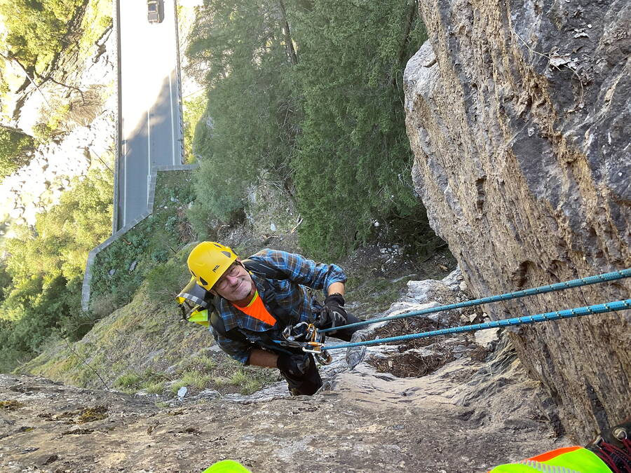 Inspektion Felswände Via Mala Hinterrhein. Inspektion Felswände Via Mala Hinterrhein.