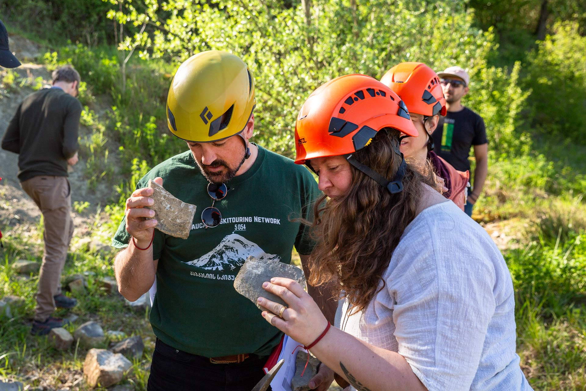 La géologie est une véritable passion, ce que l’on a ressenti tout au long de la journée, mais tout particulièrement dans la carrière d’argile. La géologie est une véritable passion, ce que l’on a ressenti tout au long de la journée, mais tout particulièrement dans la carrière d’argile.