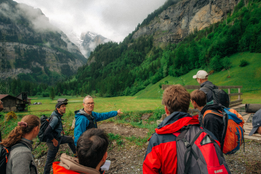 Wiese vor dem Absturzgebiet Wiese vor dem Absturzgebiet
