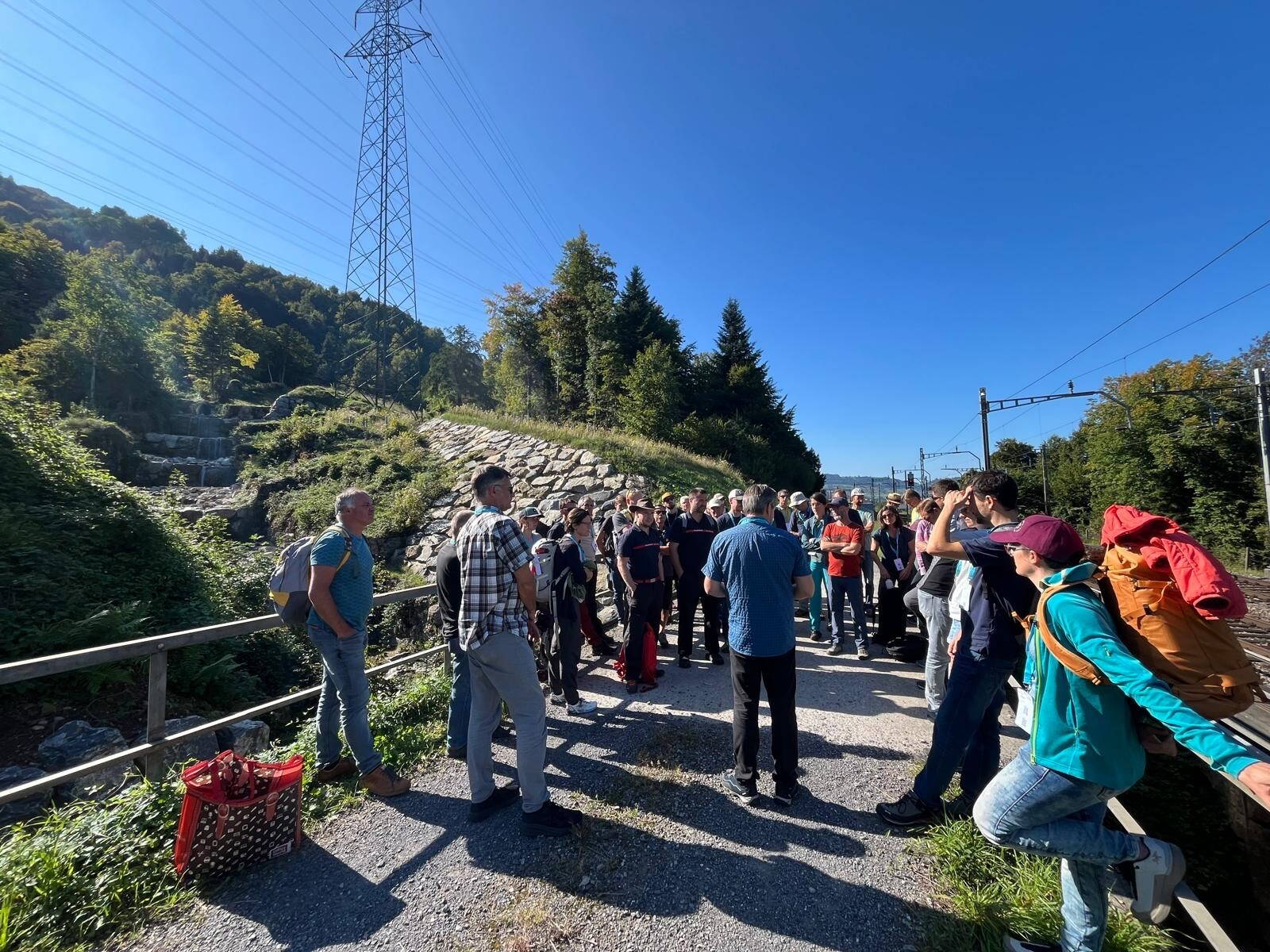 Das Interesse war gross, die Exkursion gut besucht. Das Interesse war gross, die Exkursion gut besucht.