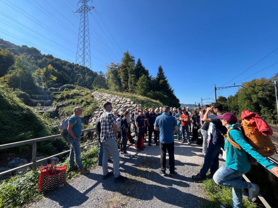 Das Interesse war gross, die Exkursion gut besucht. Das Interesse war gross, die Exkursion gut besucht.