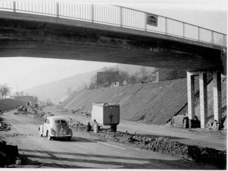 Construction de la première autoroute entre Lucerne et Ennethorw. Construction de la première autoroute entre Lucerne et Ennethorw.