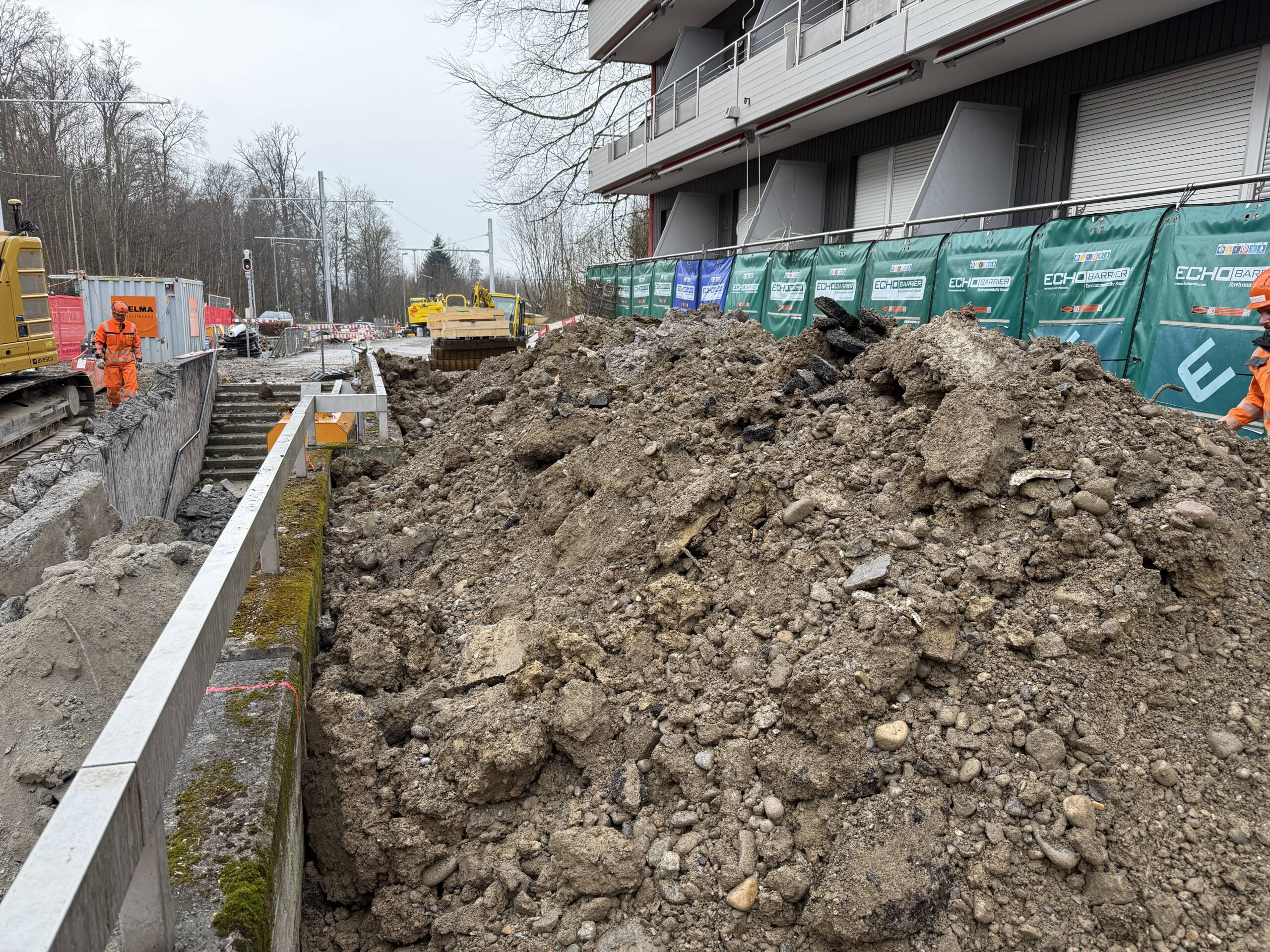 Das verschmutzte Aushubmaterial wurde beprobt. Das verschmutzte Aushubmaterial wurde beprobt.