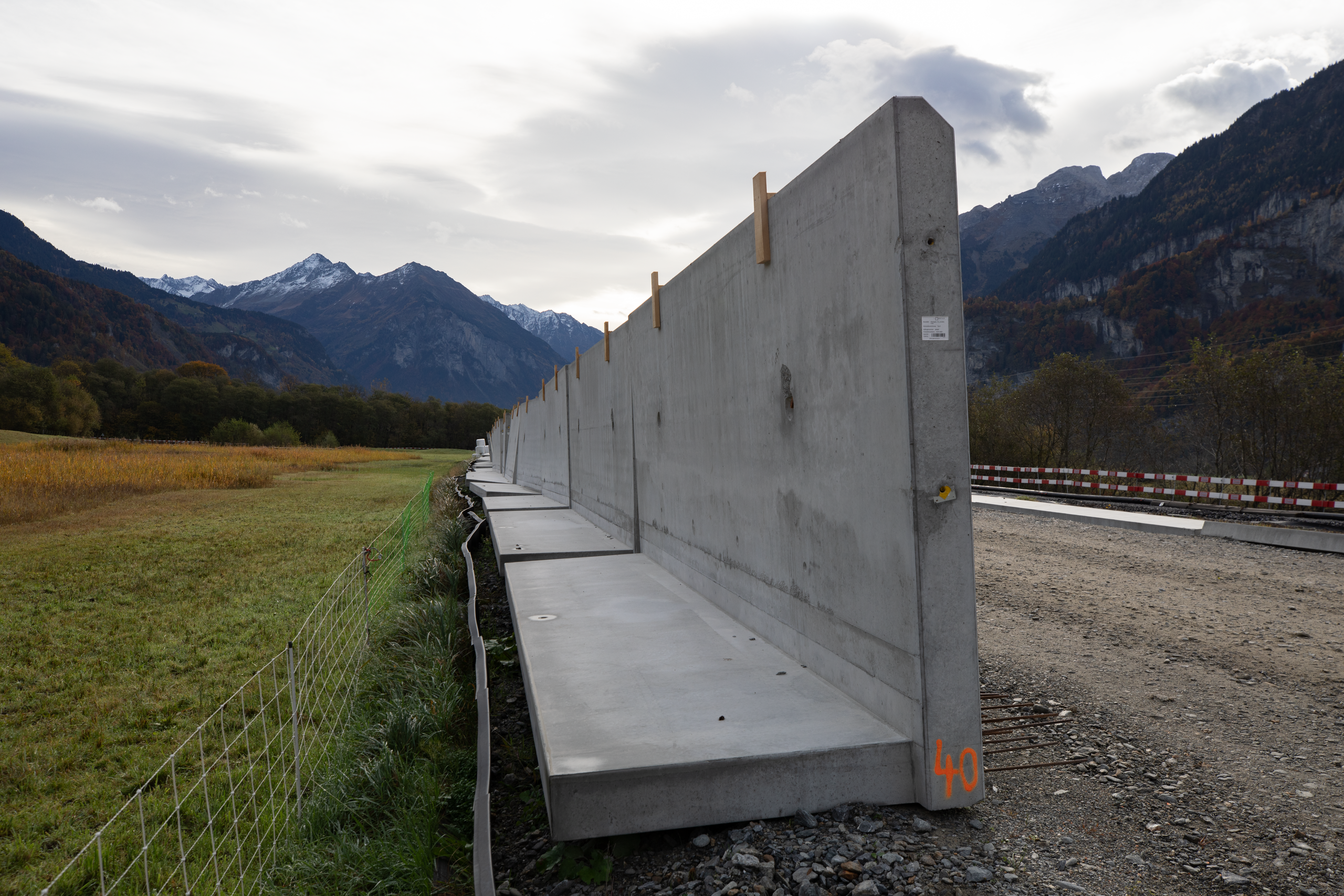 Les éléments de soutènement en béton en équerre jouent un rôle particulièrement important pour la protection contre les crues. 