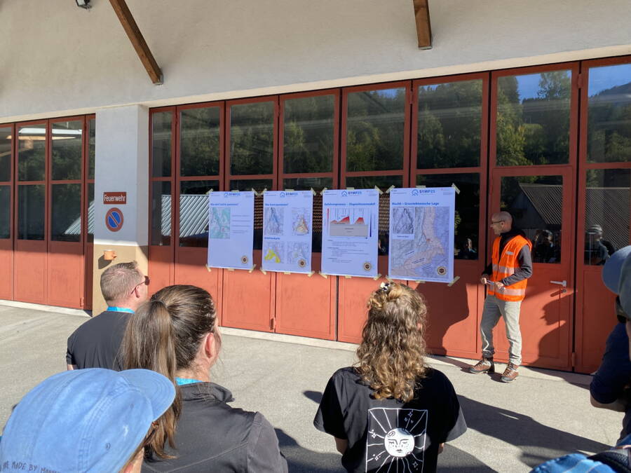Stephan Tobler teilt seine Erkenntnisse mit den Teilnehmenden. Stephan Tobler teilt seine Erkenntnisse mit den Teilnehmenden.