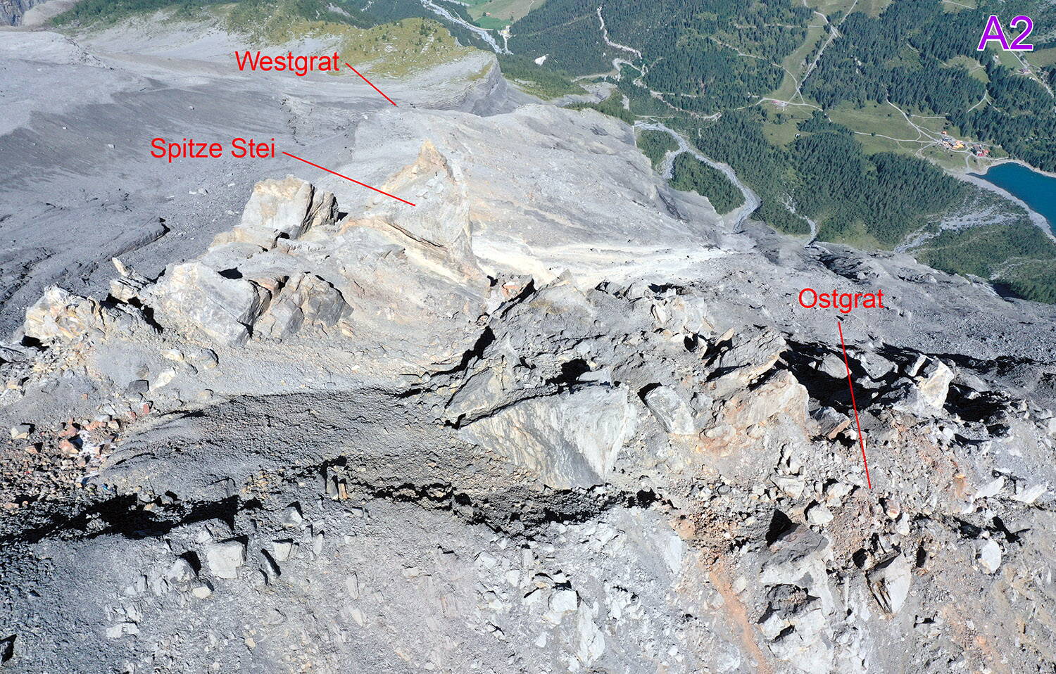 Image de drone du glissement au sud-est du Spitze Stei Image de drone du glissement au sud-est du Spitze Stei