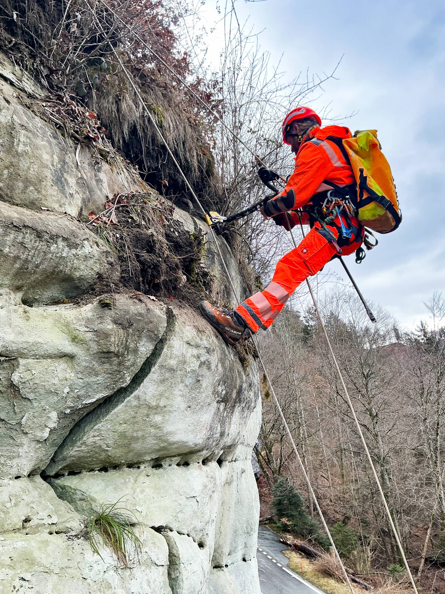 Des études et des travaux sur corde ont été nécessaires. 