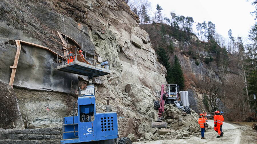 Un éboulement s’est produit non loin du chantier. Un éboulement s’est produit non loin du chantier.