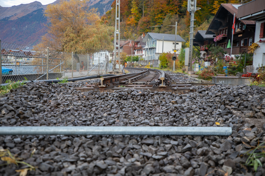 So entsteht Platz für den Einbau der neuen Materialien auf der Trasse. 