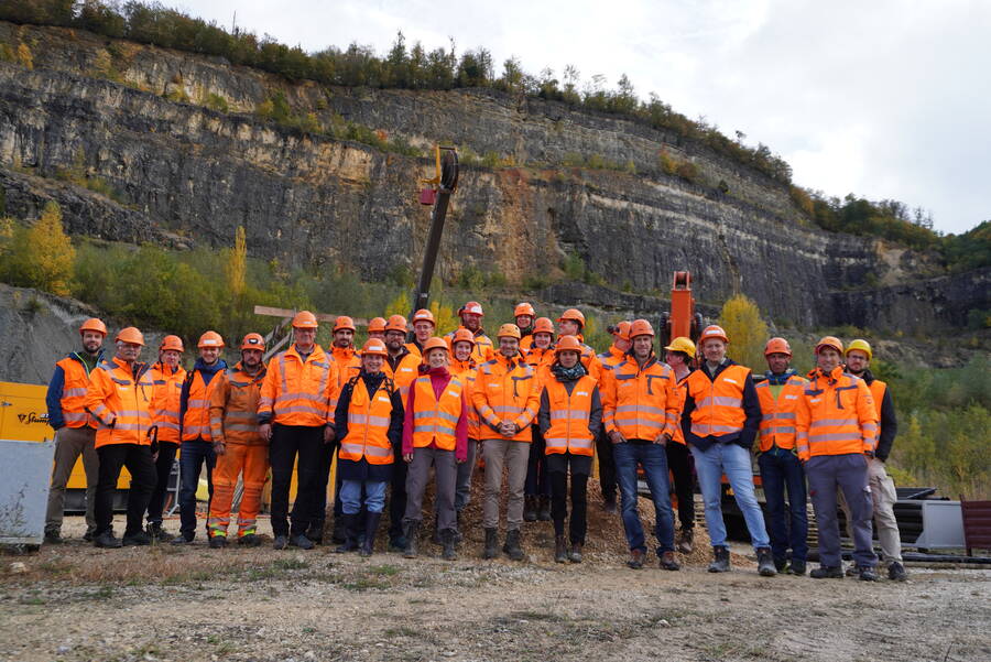 Gruppenfoto der teilnehmenden GEOTEST Mitarbeitenden. Gruppenfoto der teilnehmenden GEOTEST Mitarbeitenden.